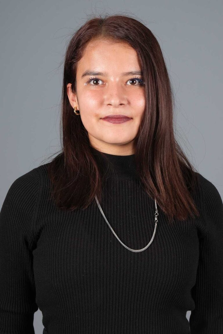 Esra Çakaş